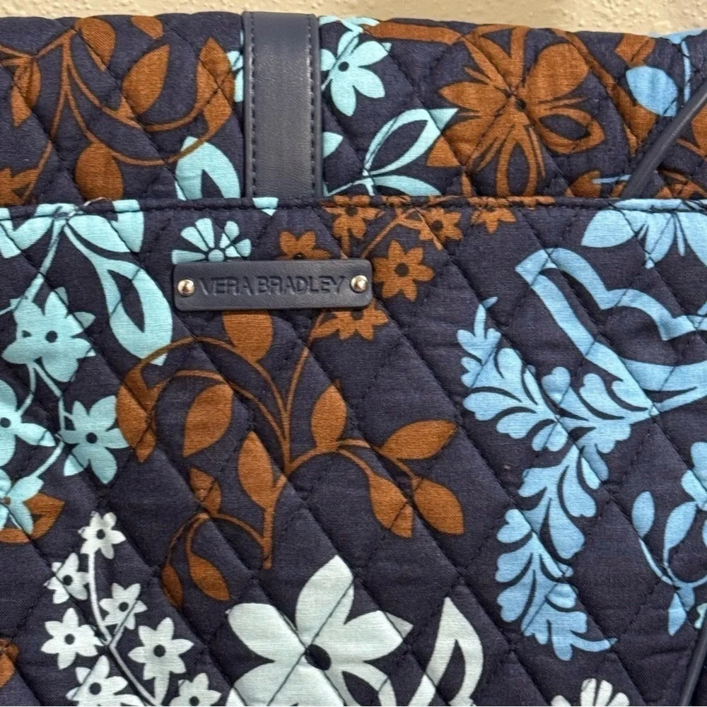 Vera Bradley Java Flora Slim Saddle Bag Crossbody Adjustable Quilted Casual